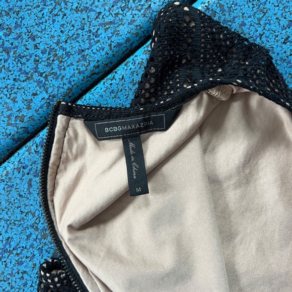 BCBG peplum top lace size M - Picture 2 of 3